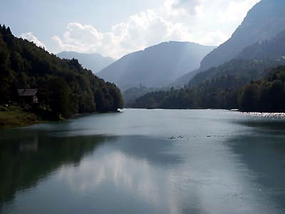 Le lac du Jotty -  http://www.valleedaulps.com/