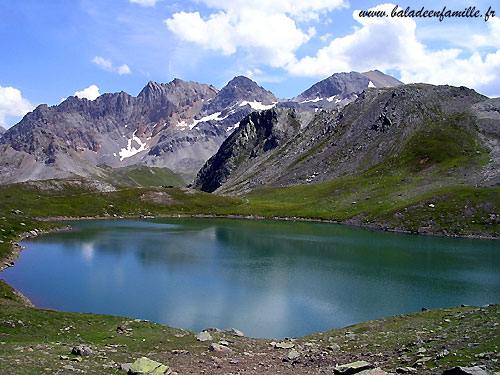 Le lac rond, cime de la Planette (3104 m) et roche Bernaude (3222 m) -  Patrice Roatta