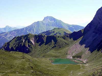 Le lac de Tavaneuse -  www.mieussy-vdm74.com