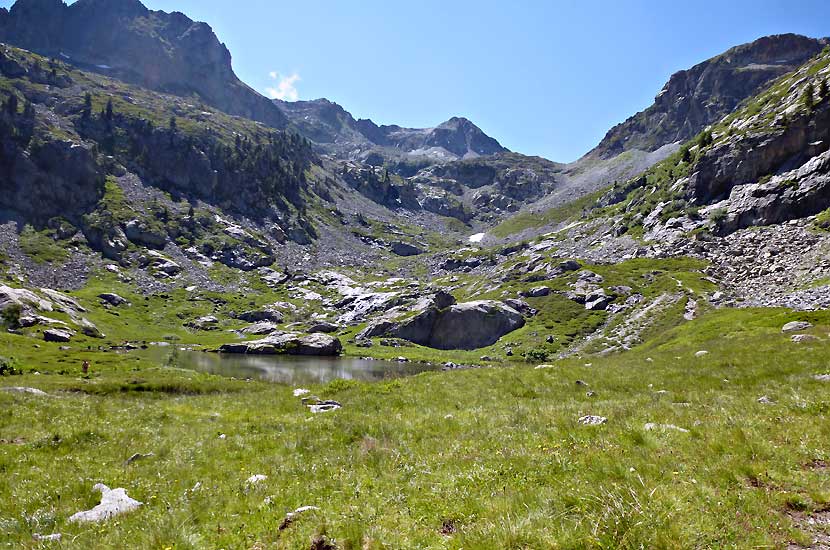 Le seond lac de Petarel et le col