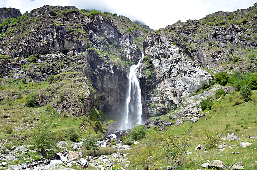 Cascade sur le torrent de Muande Bellone