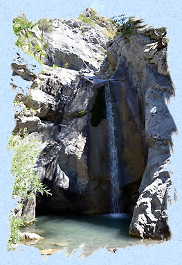 Canyoning dans la cascade