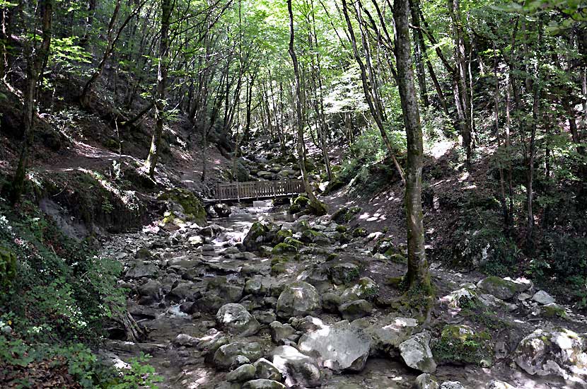 Pont sur le ruisseau d'Alloix