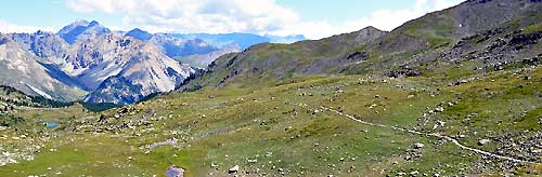Le sentier qui conduit au lac de Cristol