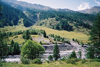 Les berges du Guil ravages par les inondations