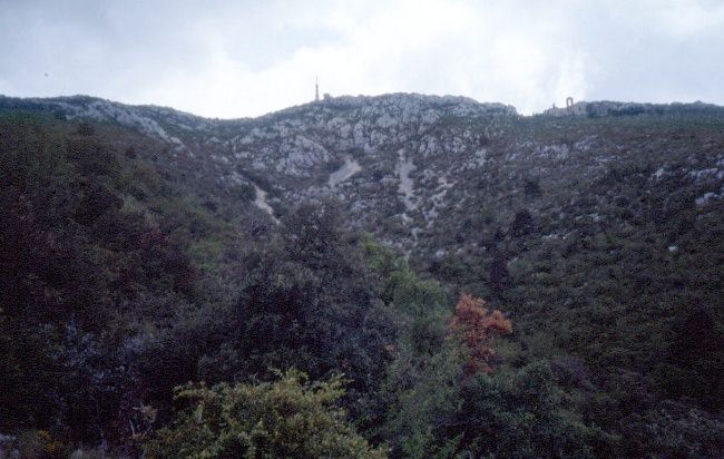 La croix de Provence et le Prieur