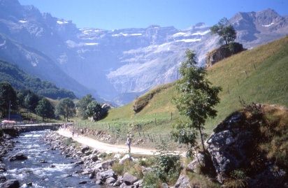 Le cirque en arrire plan du sentier