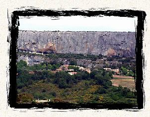 Les falaises de Lioux - Vaucluse