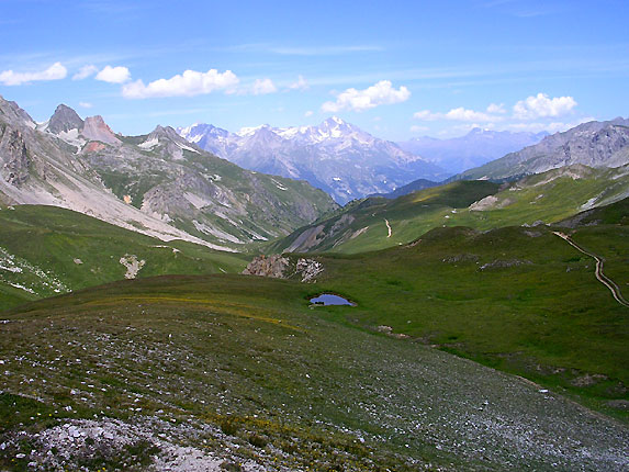 Lac en forme de coeur, et le chemin du retour