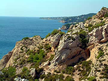 Le sentier de l'Erevine