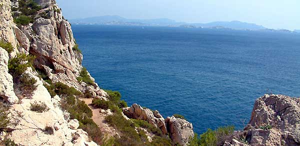 Marseille depuis le sentier de l'Erevine