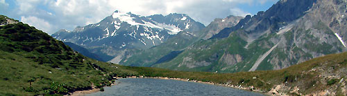 Lac de chalet clou et glacier de Gbroulaz