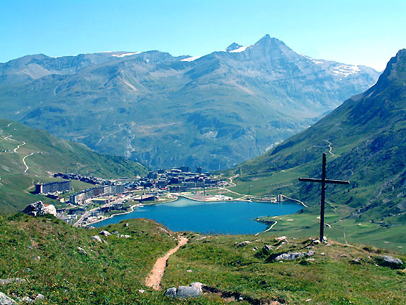 Tignes le lac depuis la croix de Lognan