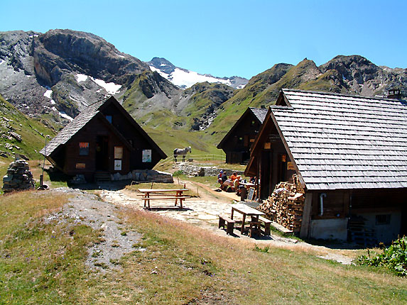 Les chalets du refuge du fond des Fours
