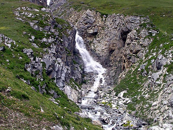 Torrent sur le chemin