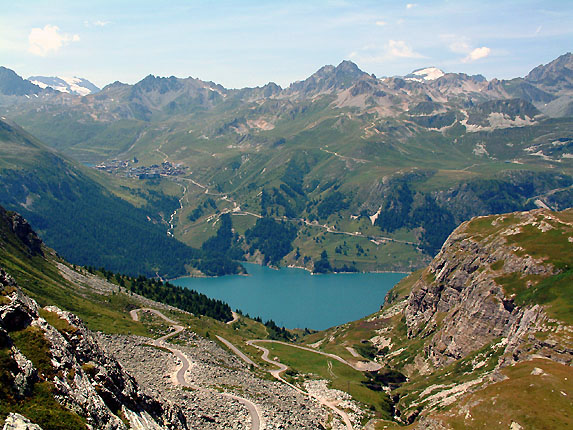Le lac du Chevril et Tignes