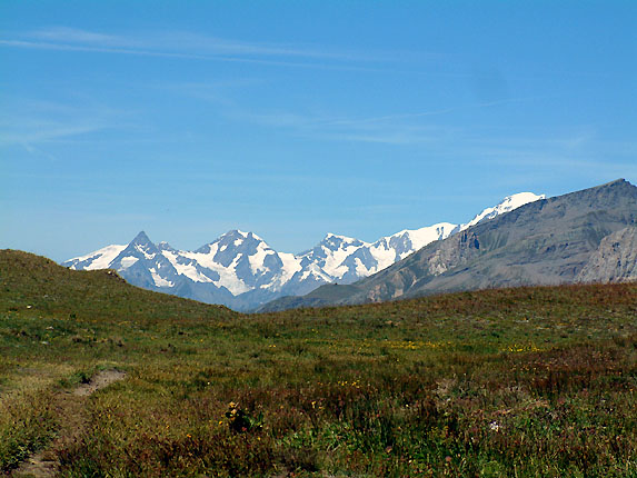 Panorama sur le massif du Mont Blanc