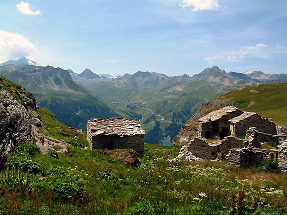 Les ruines de Saut et Tignes