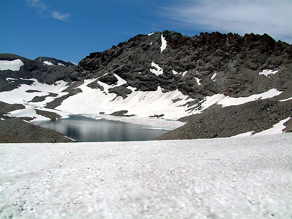 La pointe des Fours et le lac