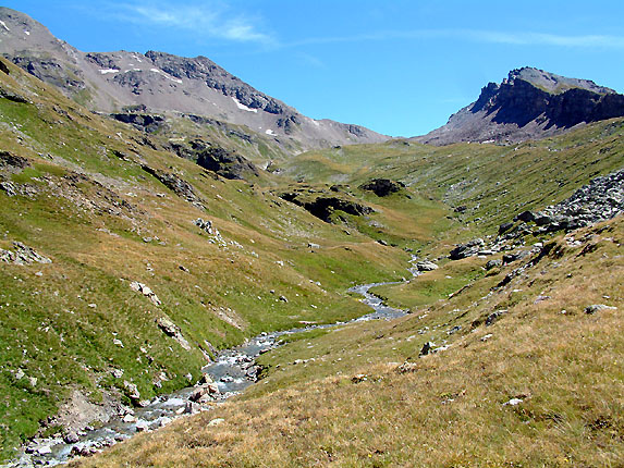 Le sentier pour accder au lac noir