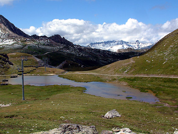 Au loin, la Pierra Menta