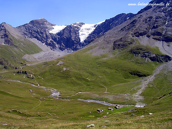 Panorama depuis le lac du clou