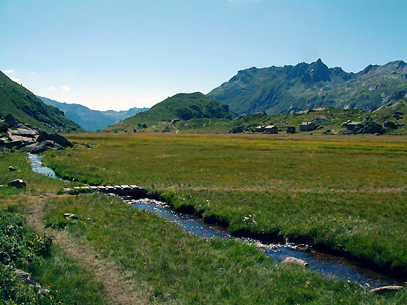 Le vallon et le refuge du Ruitor