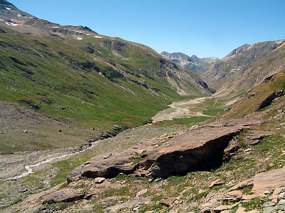 Vue panoramique sur la valle et le dbut des gorges du Malpasset