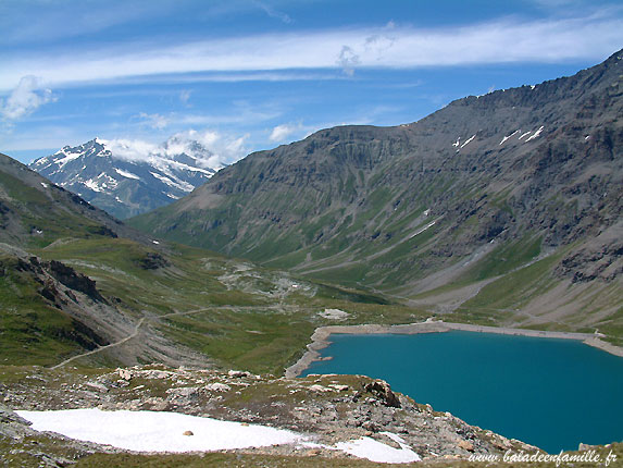 Lac et valle de la Grande Sassire