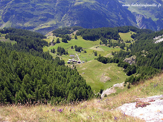 Le village du monal