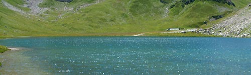 Lac de la Plagne et refuge du entre le lac