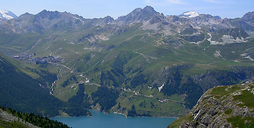 Le lac du Chevril et Tignes