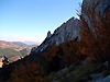 Les falaises et le ventoux au loin