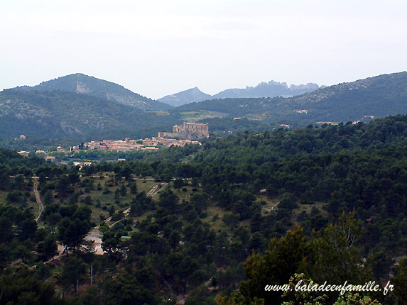 Chateau du Barroux et dentelles de Montmirail