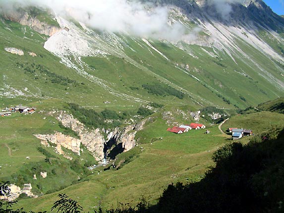 Montaimont et les gorges du Doron de Valpremont