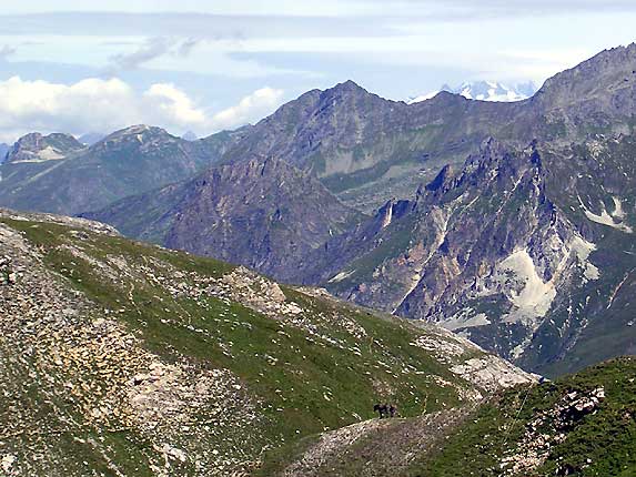 Le mont blanc, sur la droite