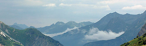 Nuages dans les valles